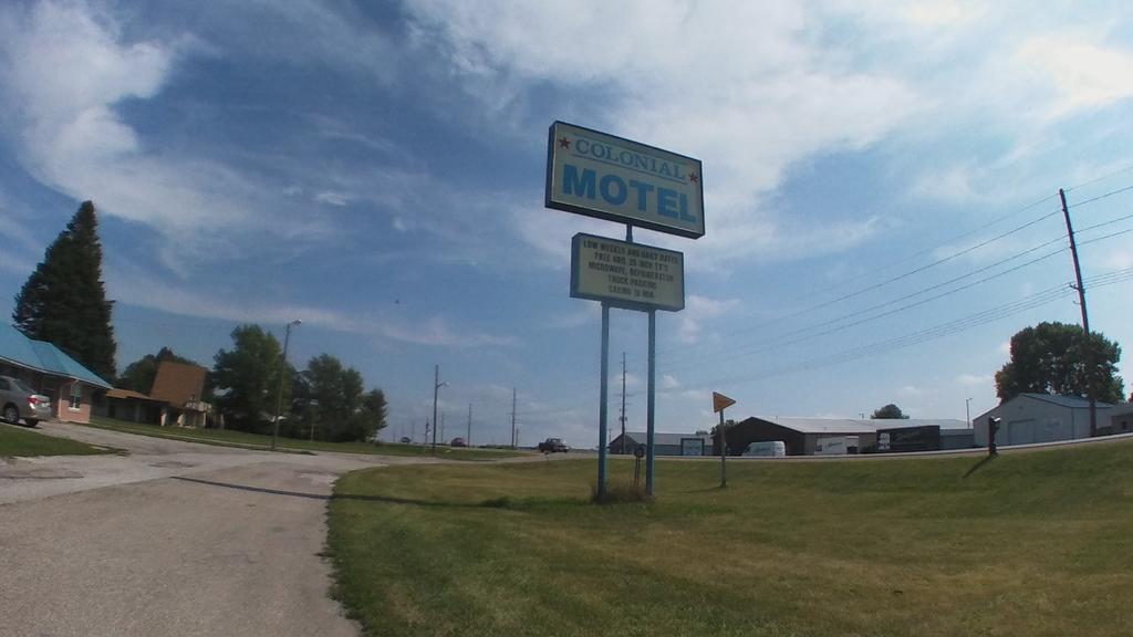 Colonial Motel Marshalltown Экстерьер фото